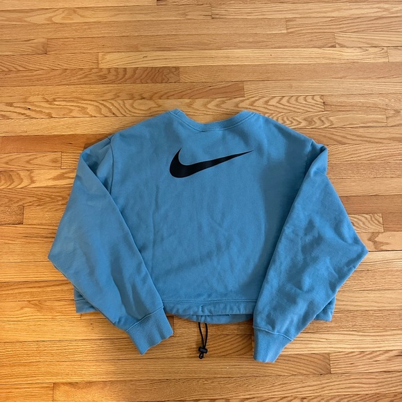 Cropped Nike Sweatshirt - Picture 2 of 3